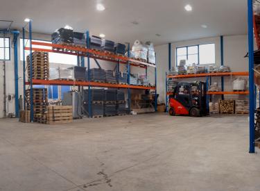 AutoRZ Our warehouse spaces