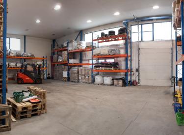 AutoRZ Our warehouse spaces