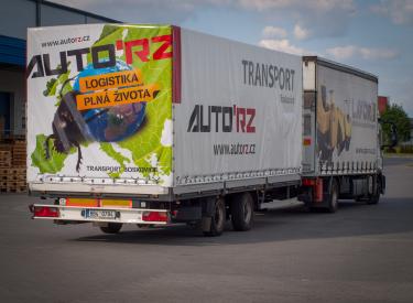 Hovnivál - logistika plná života - Auto RZ